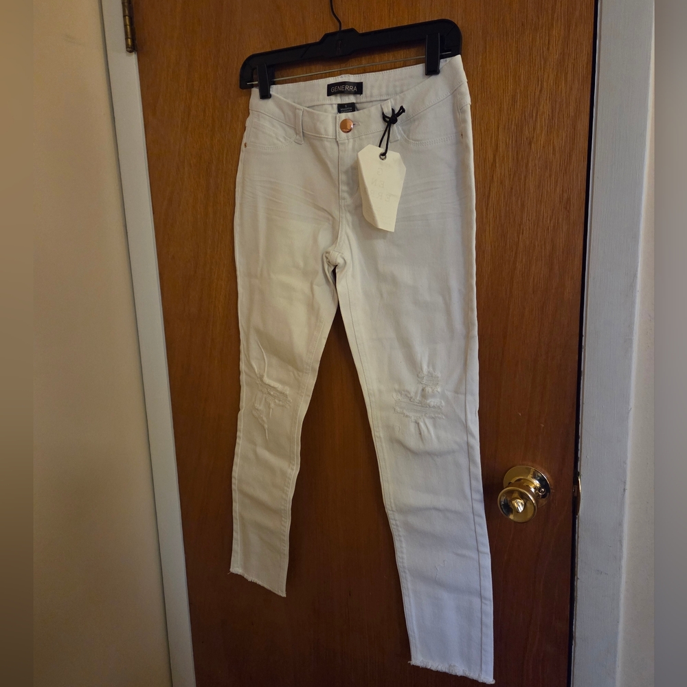 Generra White Distressed Skinny Jeans Size 5